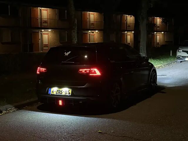 Фольксваген Гольф 2015 у Європі на Automoto.ua Сірий Фольксваген Гольф, об'ємом двигуна 1.4 л та пробігом 263 тис. км за 14424 $, фото 2 на Automoto.ua