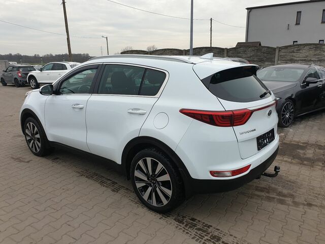 Білий Кіа Sportage, об'ємом двигуна 1.69 л та пробігом 79 тис. км за 15256 $, фото 1 на Automoto.ua