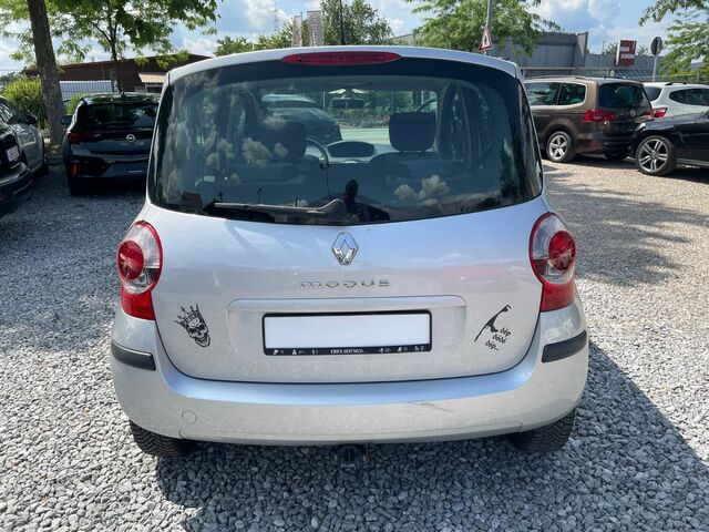 Рено Модус 2006 у Європі на Automoto.ua Сірий Рено Модус, об'ємом двигуна 1.15 л та пробігом 104 тис. км за 3842 $, фото 4 на Automoto.ua