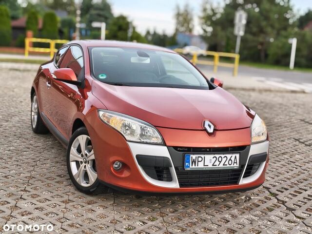 Рено Меган 2009 у Європі на Automoto.ua Рено Меган, об'ємом двигуна 1 л та пробігом 211 тис. км за 4819 $, фото 1 на Automoto.ua