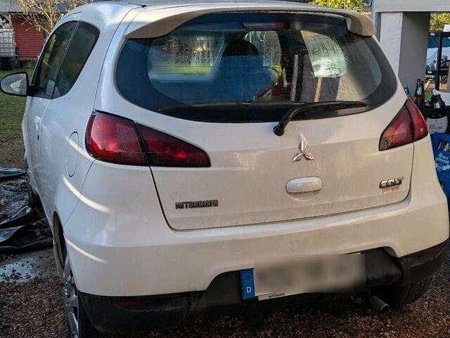 Мицубиси Кольт 2011 в Европе на Automoto.ua Мицубиси Кольт, объемом двигателя 0 л и пробегом 203 тыс. км за 1950 $, фото 1 на Automoto.ua