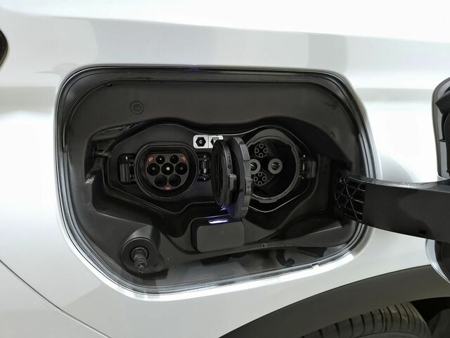 Міцубісі Eclipse Cross 2022 у Європі на Automoto.ua Білий Міцубісі Eclipse Cross, об'ємом двигуна 2.36 л та пробігом 62 тис. км за 25195 $, фото 32 на Automoto.ua