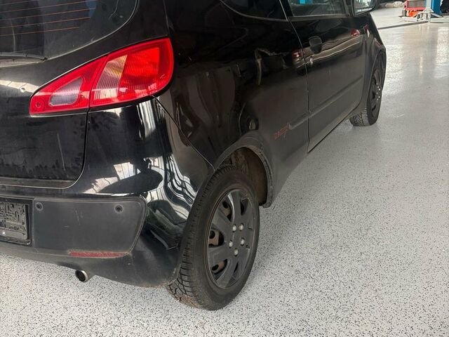 Мицубиси Кольт 2007 в Европе на Automoto.ua Черный Мицубиси Кольт, объемом двигателя 0 л и пробегом 136 тыс. км за 850 $, фото 4 на Automoto.ua