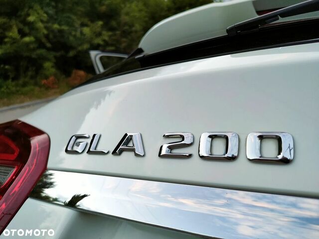 Мерседес ГЛА-Клас 2015 у Європі на Automoto.ua Білий Мерседес ГЛА-Клас, об'ємом двигуна 1 л та пробігом 167 тис. км за 14988 $, фото 12 на Automoto.ua