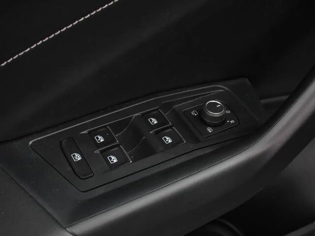 Фольксваген Ті-Рок 2023 у Європі на Automoto.ua Чорний Фольксваген Ті-Рок, об'ємом двигуна 1.5 л та пробігом 61 тис. км за 34365 $, фото 12 на Automoto.ua