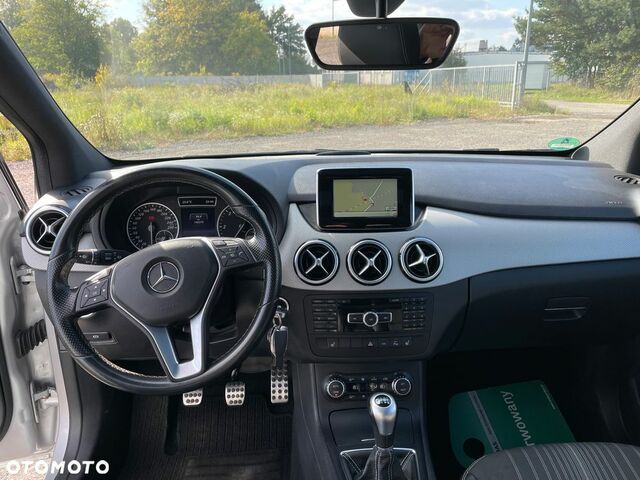 Мерседес Б-класс 2014 в Европе на Automoto.ua Серый Мерседес Б-класс, объемом двигателя 1 л и пробегом 146 тыс. км за 10872 $, фото 14 на Automoto.ua