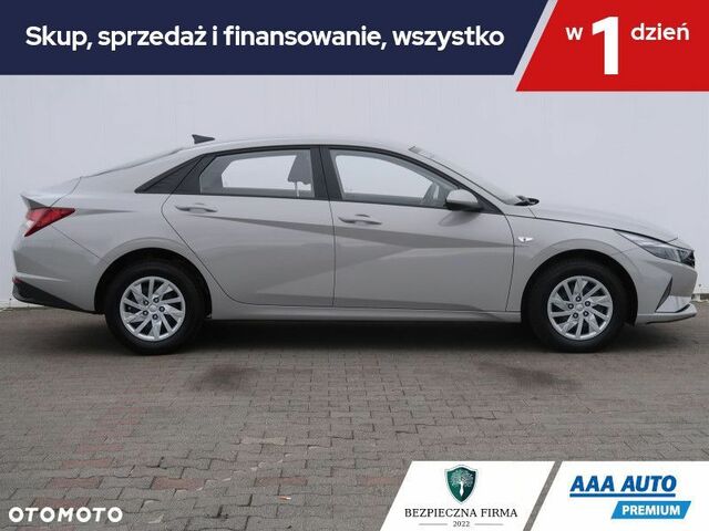 Хендай Елантра, об'ємом двигуна 1.59 л та пробігом 22 тис. км за 16847 $, фото 6 на Automoto.ua