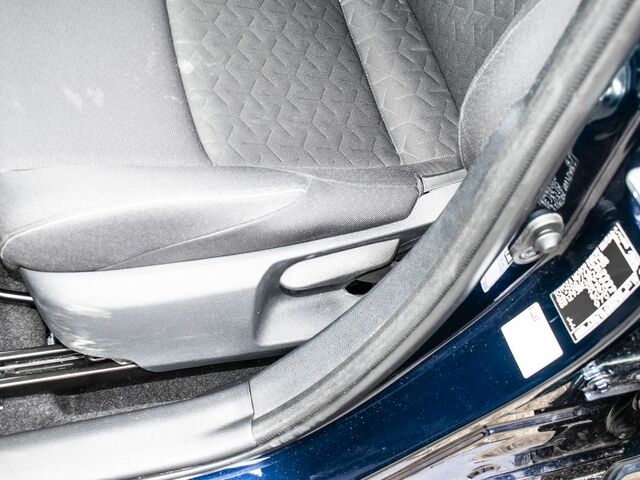 Синий Тойота Королла, объемом двигателя 1.8 л и пробегом 46 тыс. км за 24611 $, фото 12 на Automoto.ua