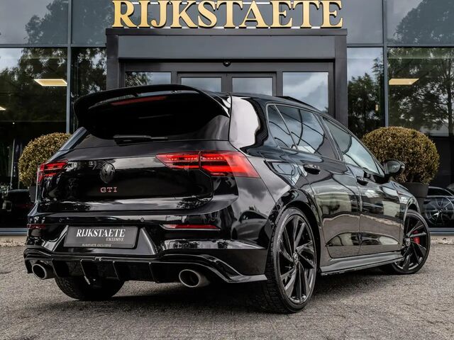 Фольксваген Гольф ГТИ 2021 в Европе на Automoto.ua Черный Фольксваген Гольф ГТИ, объемом двигателя 1.98 л и пробегом 72 тыс. км за 48951 $, фото 4 на Automoto.ua