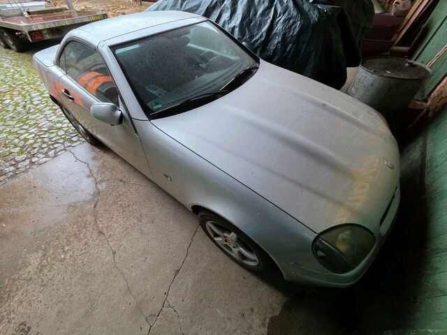 Мерседес 200 1998 в Европе на Automoto.ua Мерседес 200, объемом двигателя 0 л и пробегом 250 тыс. км за 1550 $, фото 1 на Automoto.ua