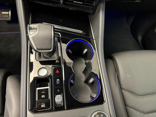 Фольксваген Туарег 2024 в Европе на Automoto.ua Серый Фольксваген Туарег, объемом двигателя 3 л и пробегом 66 тыс. км за 85020 $, фото 14 на Automoto.ua