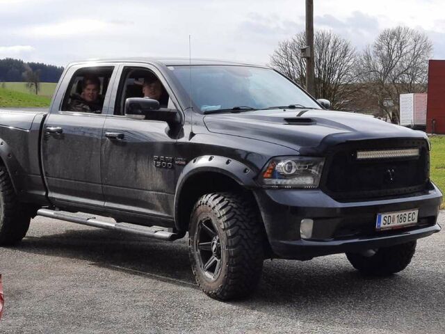 Чорний Ram 1500, об'ємом двигуна 0 л та пробігом 105 тис. км за 58315 $, фото 6 на Automoto.ua