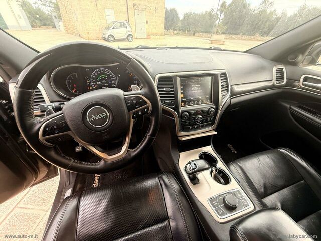 Джип Гранд Чероки 2014 в Европе на Automoto.ua Джип Гранд Чероки, объемом двигателя 2.99 л и пробегом 241 тыс. км за 13800 $, фото 13 на Automoto.ua