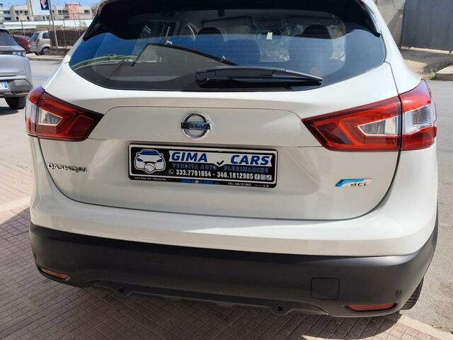 Ніссан Кашкай 2014 у Європі на Automoto.ua Білий Ніссан Кашкай, об'ємом двигуна 1.46 л та пробігом 162 тис. км за 10490 $, фото 4 на Automoto.ua