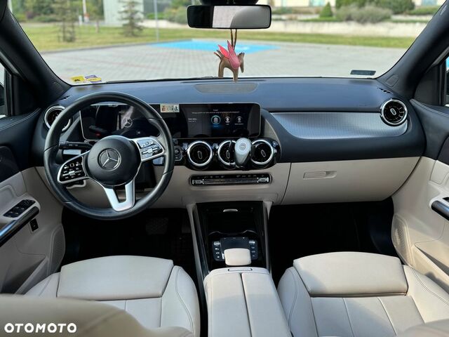 Мерседес ГЛА-Клас 2020 у Європі на Automoto.ua Білий Мерседес ГЛА-Клас, об'ємом двигуна 1 л та пробігом 65 тис. км за 28572 $, фото 5 на Automoto.ua