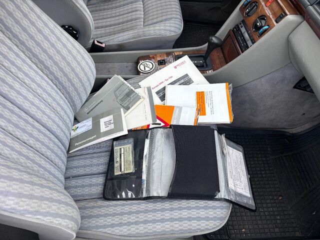 Мерседес 200 1991 в Европе на Automoto.ua Белый Мерседес 200, объемом двигателя 2 л и пробегом 200 тыс. км за 4141 $, фото 2 на Automoto.ua