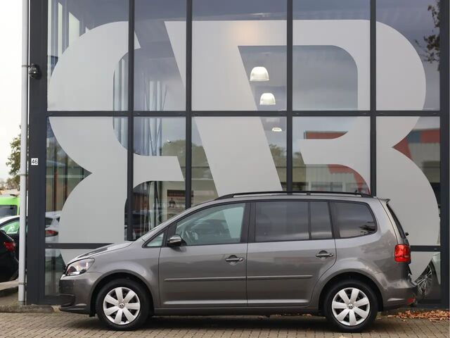 Фольксваген Туран 2013 у Європі на Automoto.ua Сірий Фольксваген Туран, об'ємом двигуна 1.39 л та пробігом 160 тис. км за 9270 $, фото 3 на Automoto.ua