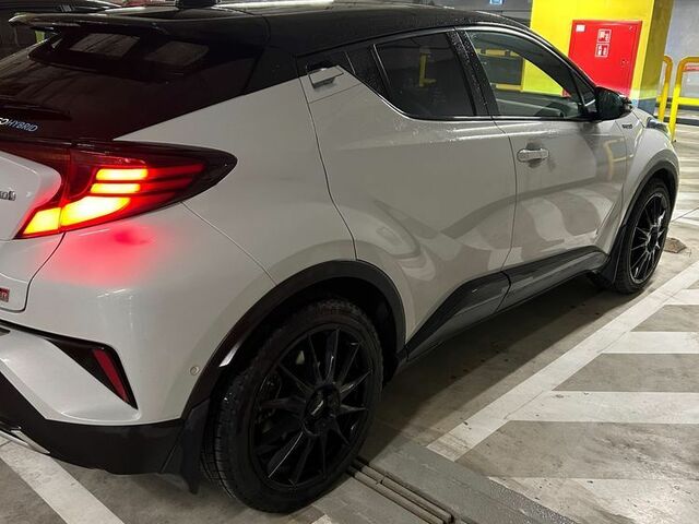 Тойота C-HR 2021 в Европе на Automoto.ua Серый Тойота C-HR, объемом двигателя 1 л и пробегом 34 тыс. км за 115000 $, фото 13 на Automoto.ua