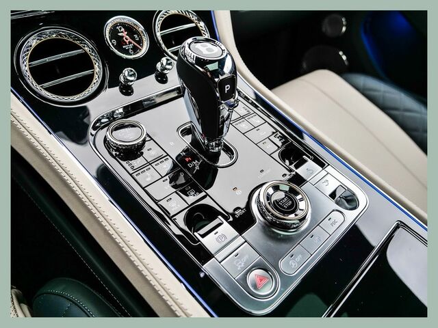 Синій Бентлі Continental GT, об'ємом двигуна 4 л та пробігом 3 тис. км за 265907 $, фото 21 на Automoto.ua