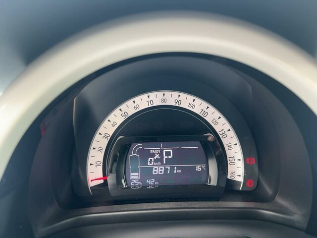 Рено Твинго 2023 в Европе на Automoto.ua Рено Твинго, объемом двигателя 0 л и пробегом 9 тыс. км за 16790 $, фото 11 на Automoto.ua