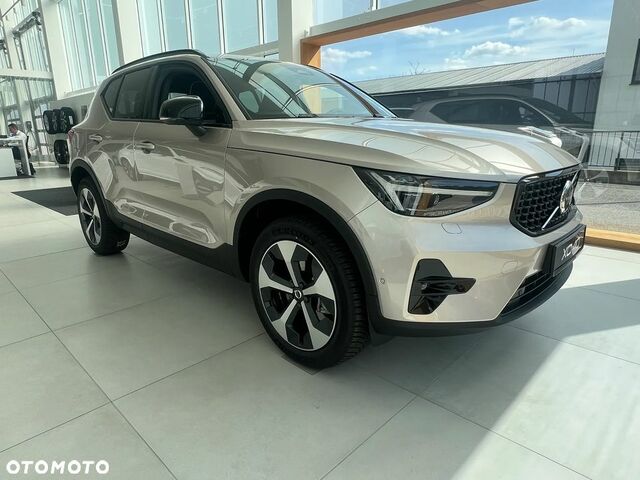 Вольво XC40, объемом двигателя 1.97 л и пробегом 10 тыс. км за 44492 $, фото 8 на Automoto.ua