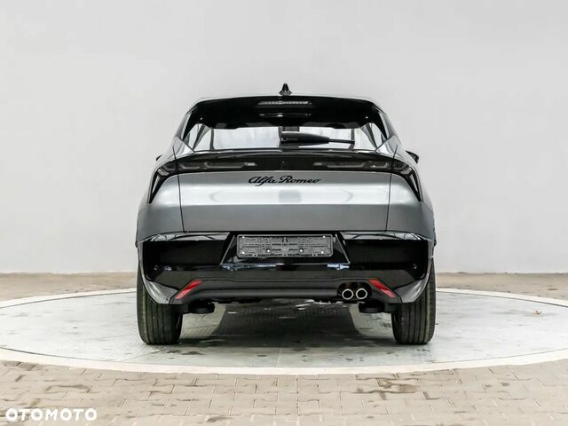 Альфа Ромео Джуніор 2025 у Європі на Automoto.ua Сірий Альфа Ромео Джуніор, об'ємом двигуна 1 л та пробігом 350 тис. км за 139900 $, фото 3 на Automoto.ua