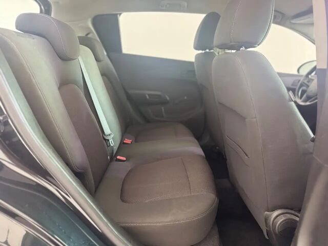 Шевроле Авео 2013 в Европе на Automoto.ua Черный Шевроле Авео, объемом двигателя 1.23 л и пробегом 129 тыс. км за 5587 $, фото 9 на Automoto.ua