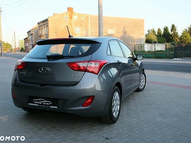 Хендай i30, объемом двигателя 1.4 л и пробегом 148 тыс. км за 7451 $, фото 6 на Automoto.ua