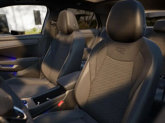 Фольксваген Ті-Рок 2025 у Європі на Automoto.ua Чорний Фольксваген Ті-Рок, об'ємом двигуна 1.5 л та пробігом 15 тис. км за 62623 $, фото 11 на Automoto.ua