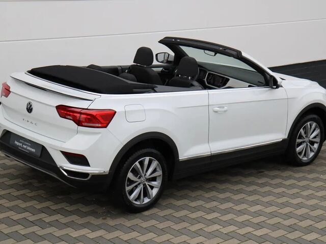 Фольксваген Ти-Рок 2020 в Европе на Automoto.ua Белый Фольксваген Ти-Рок, объемом двигателя 1 л и пробегом 23 тыс. км за 28924 $, фото 7 на Automoto.ua