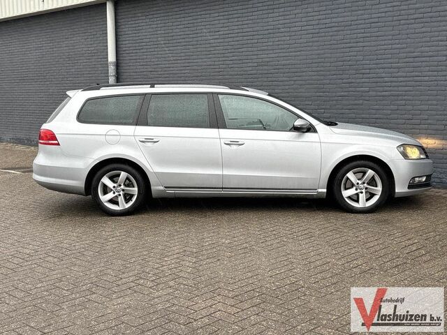 Фольксваген Пассат Варіант 2012 у Європі на Automoto.ua Сірий Фольксваген Пассат Варіант, об'ємом двигуна 1.6 л та пробігом 374 тис. км за 5258 $, фото 6 на Automoto.ua