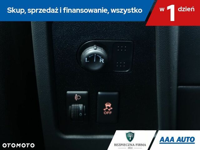 Ніссан Кашкай, об'ємом двигуна 1.6 л та пробігом 147 тис. км за 8207 $, фото 16 на Automoto.ua