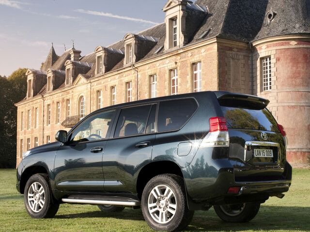 Тойота Ленд Крузер, Внедорожник / Кроссовер 2009 - н.в. 4,0 V6 VVT-i