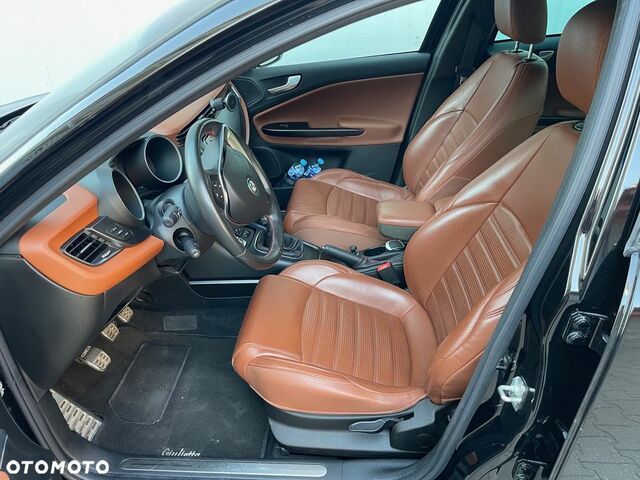 Альфа Ромео Джульетта 2014 в Европе на Automoto.ua Черный Альфа Ромео Джульетта, объемом двигателя 1 л и пробегом 168 тыс. км за 7967 $, фото 19 на Automoto.ua