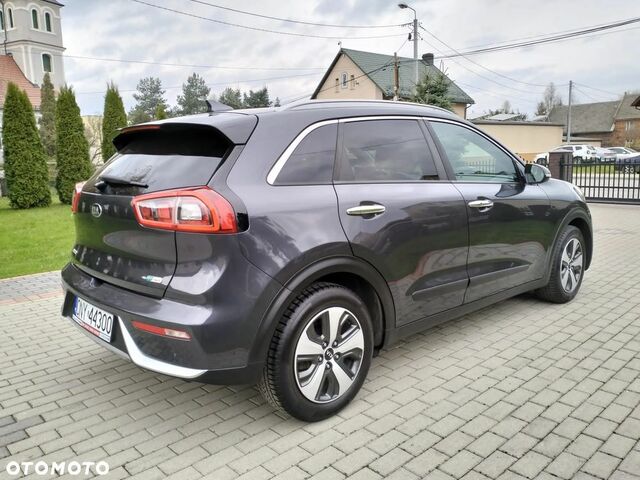 Кіа Niro, об'ємом двигуна 1.58 л та пробігом 183 тис. км за 12959 $, фото 14 на Automoto.ua