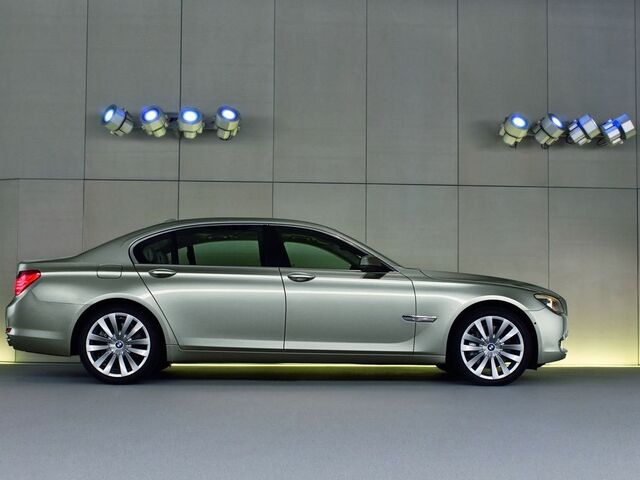 БМВ 7 Серія, Седан 2011 - н.в. (F01) 740d xDrive