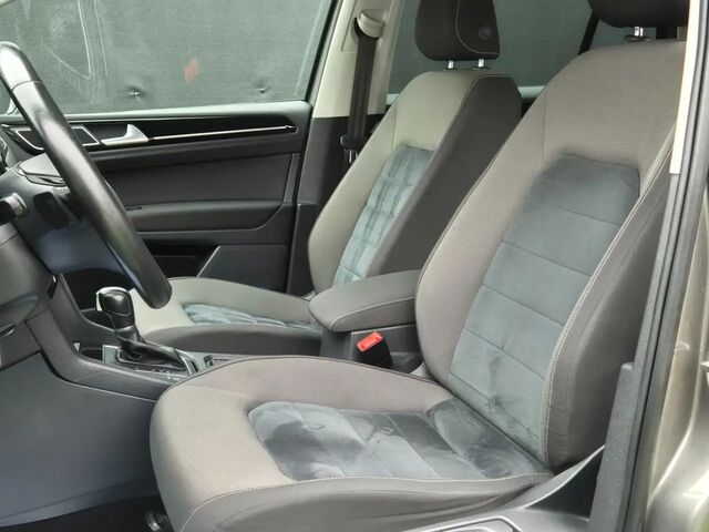 Фольксваген Гольф Спортсван 2014 у Європі на Automoto.ua Сірий Фольксваген Гольф Спортсван, об'ємом двигуна 1.4 л та пробігом 130 тис. км за 14537 $, фото 5 на Automoto.ua