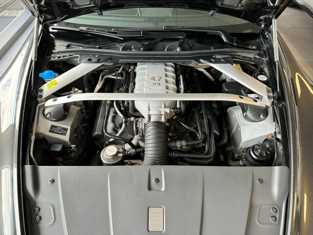 Сірий Астон Мартін В8 Вантаж, об'ємом двигуна 4.74 л та пробігом 297 тис. км за 42961 $, фото 21 на Automoto.ua
