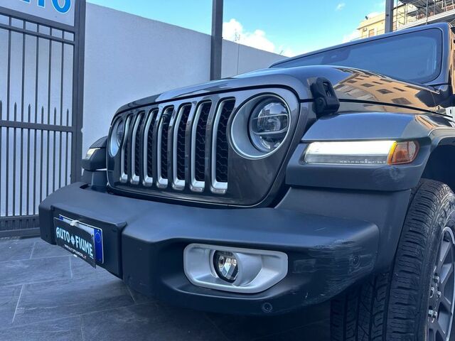 Джип Gladiator 2021 в Европе на Automoto.ua Серый Джип Gladiator, объемом двигателя 2.99 л и пробегом 82 тыс. км за 50223 $, фото 4 на Automoto.ua