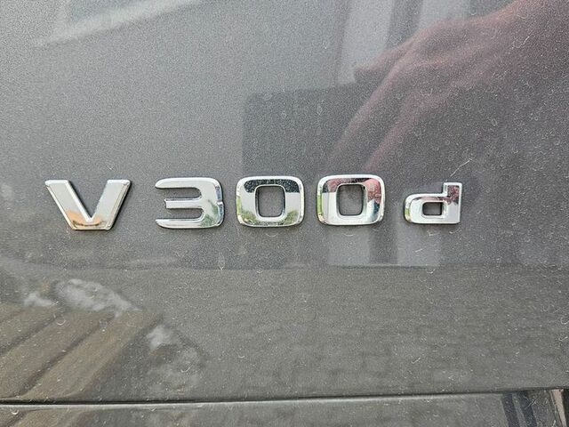 Сірий Мерседес V 300, об'ємом двигуна 1.95 л та пробігом 20 тис. км за 86289 $, фото 4 на Automoto.ua