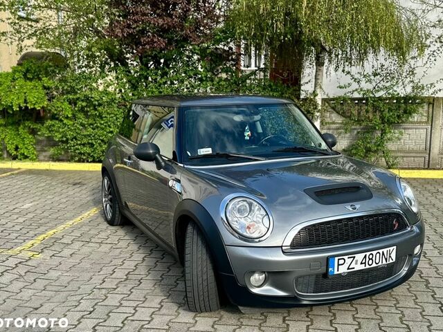 Міні Cooper S, об'ємом двигуна 1.6 л та пробігом 185 тис. км за 3888 $, фото 1 на Automoto.ua