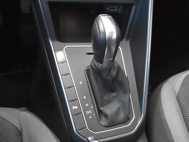 Фольксваген Поло 2018 у Європі на Automoto.ua Чорний Фольксваген Поло, об'ємом двигуна 1 л та пробігом 111 тис. км за 19109 $, фото 13 на Automoto.ua