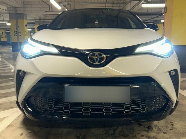 Тойота C-HR 2021 в Европе на Automoto.ua Серый Тойота C-HR, объемом двигателя 1 л и пробегом 34 тыс. км за 115000 $, фото 1 на Automoto.ua