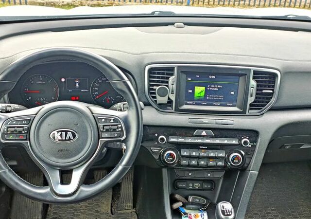 Кіа Sportage, об'ємом двигуна 2 л та пробігом 130 тис. км за 14017 $, фото 5 на Automoto.ua