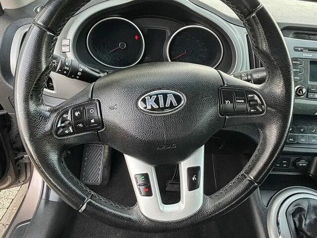 Киа Sportage, объемом двигателя 1.69 л и пробегом 150 тыс. км за 11771 $, фото 9 на Automoto.ua