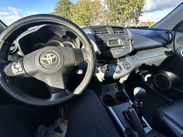 Тойота РАВ 4 2008 у Європі на Automoto.ua Тойота РАВ 4, об'ємом двигуна 2.23 л та пробігом 250 тис. км за 6407 $, фото 10 на Automoto.ua