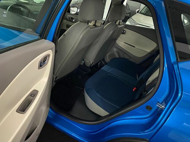 Синій Рено Каптур, об'ємом двигуна 1.2 л та пробігом 46 тис. км за 13777 $, фото 8 на Automoto.ua