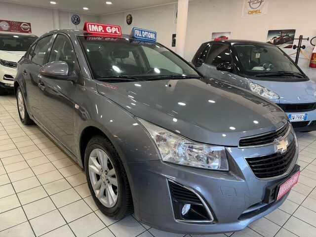 Шевроле Круз 2013 в Европе на Automoto.ua Серый Шевроле Круз, объемом двигателя 1.8 л и пробегом 192 тыс. км за 4200 $, фото 1 на Automoto.ua