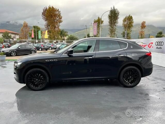 Мазераті Леванте 2018 у Європі на Automoto.ua Чорний Мазераті Леванте, об'ємом двигуна 0 л та пробігом 89 тис. км за 58354 $, фото 4 на Automoto.ua