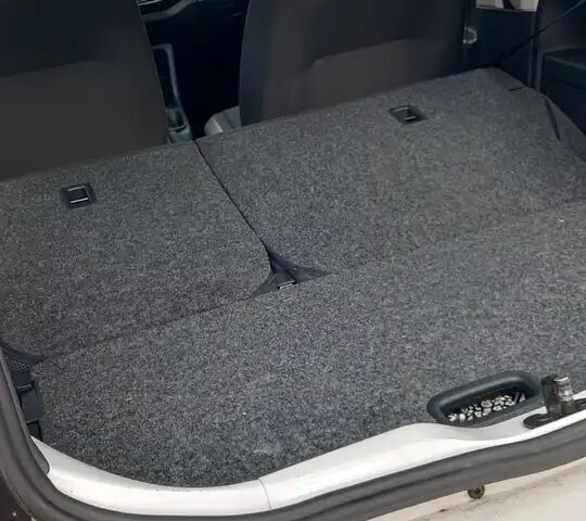 Фольксваген Ап 2012 у Європі на Automoto.ua Фольксваген Ап, об'ємом двигуна 0 л та пробігом 148 тис. км за 4375 $, фото 4 на Automoto.ua